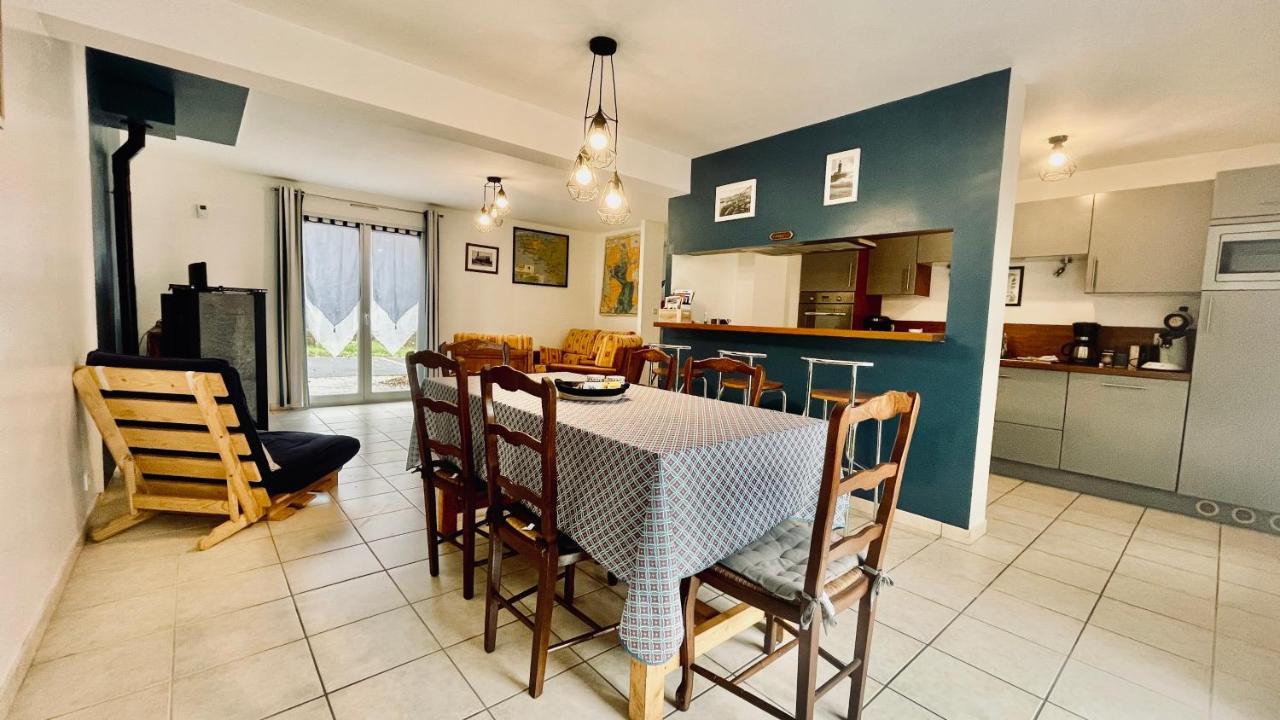 Maison Spacieuse A Deux Pas De La Plage Roscanvel Luaran gambar